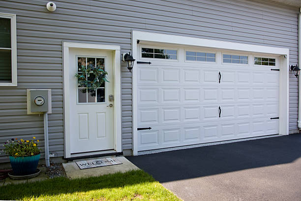 24/7 Emergency Garage Door Panel Replacement experts in Lambertville, NJ